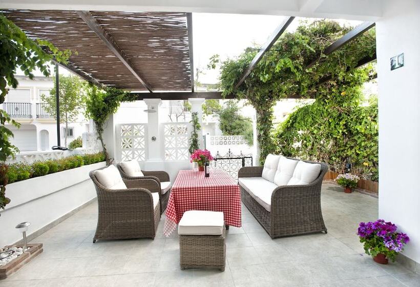 Beachside Fishermans Cottage