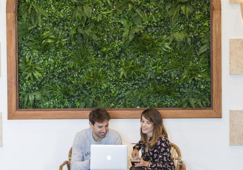 تختخواب و صبحانه Curolla Petit