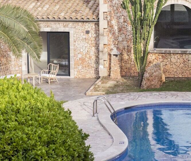 تختخواب و صبحانه Curolla Petit