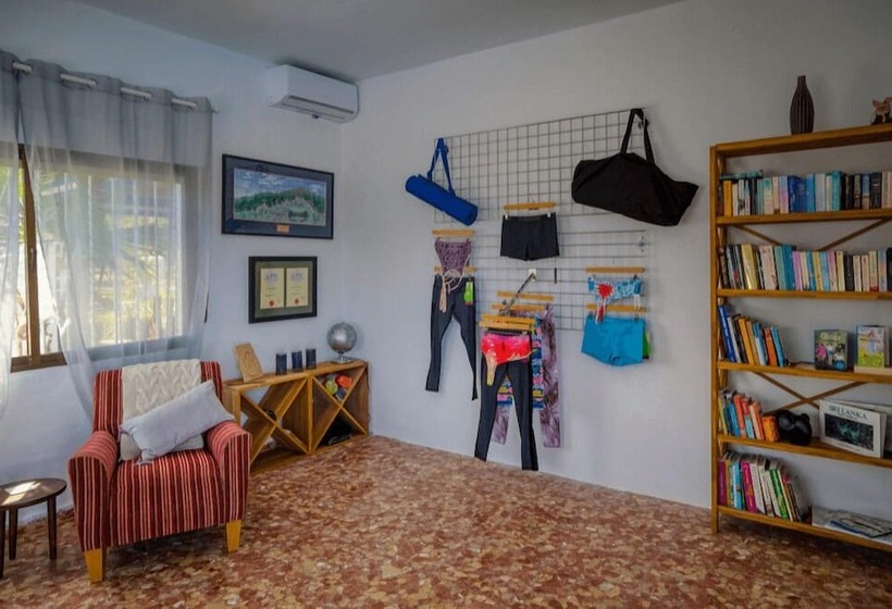 مبيت وإفطار The Palms Boutique Resort Málaga   Adults Only