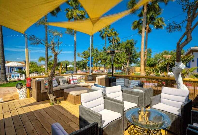 مبيت وإفطار The Palms Boutique Resort Málaga   Adults Only