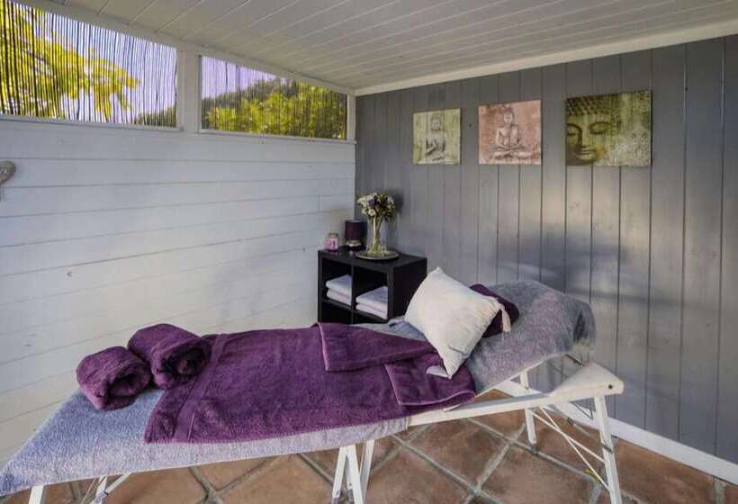 مبيت وإفطار The Palms Boutique Resort Málaga   Adults Only