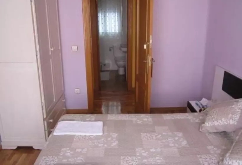 Hostal Becares