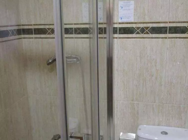 Hostal Becares