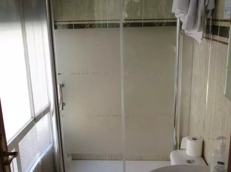 Hostal Becares