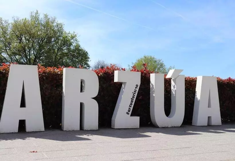 هتل Arzúa