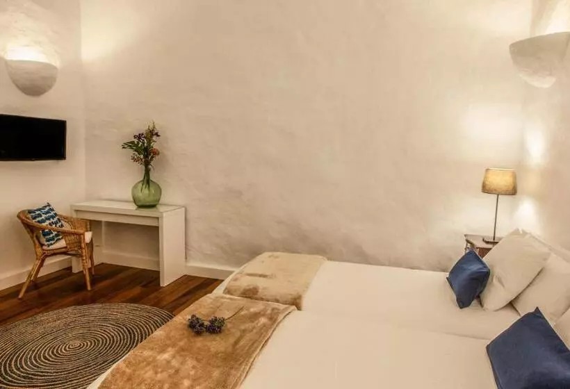 Los Lirios Hotel Rural   Adults Only