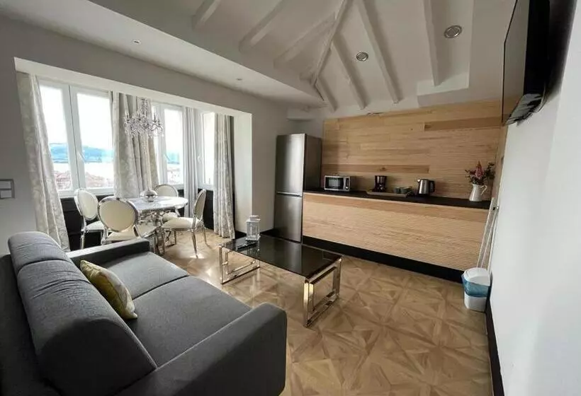 ホテル Royal Suite Santander