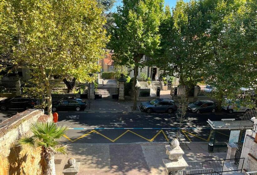 هتل Royal Suite Santander