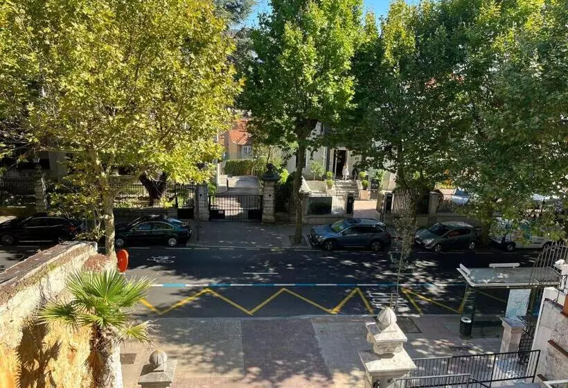 ホテル Royal Suite Santander