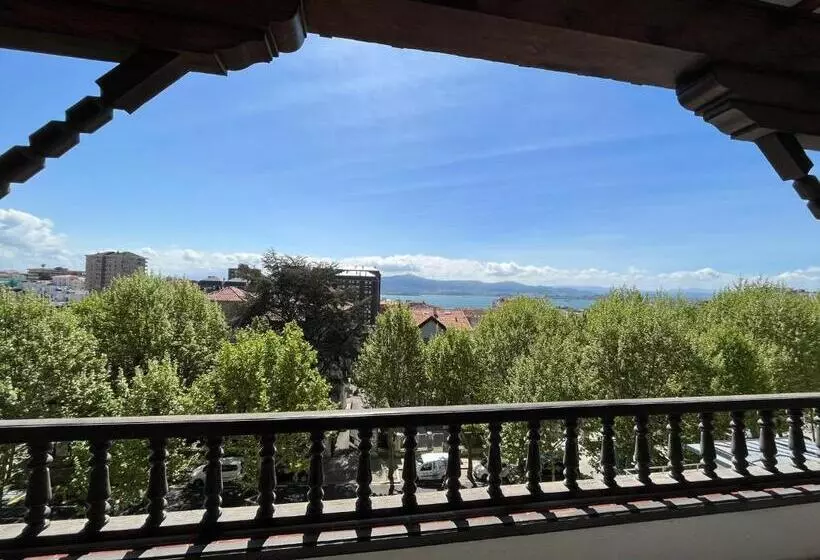 ホテル Royal Suite Santander