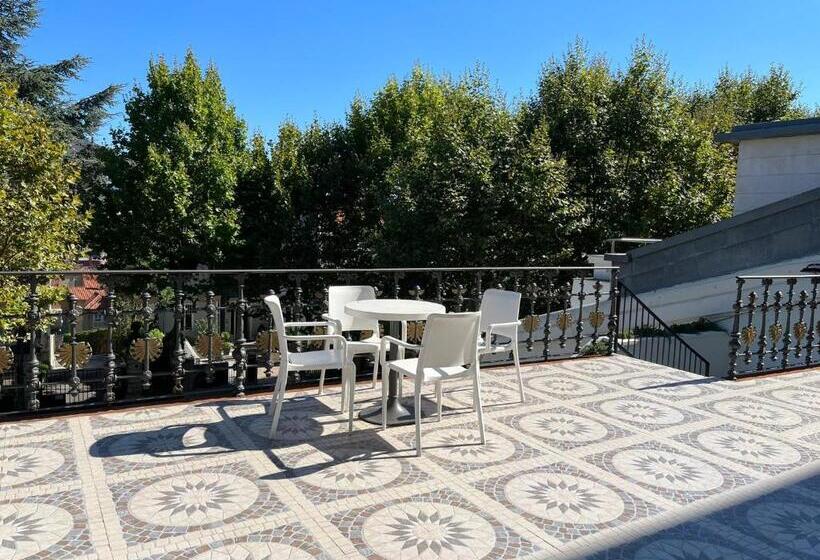 هتل Royal Suite Santander