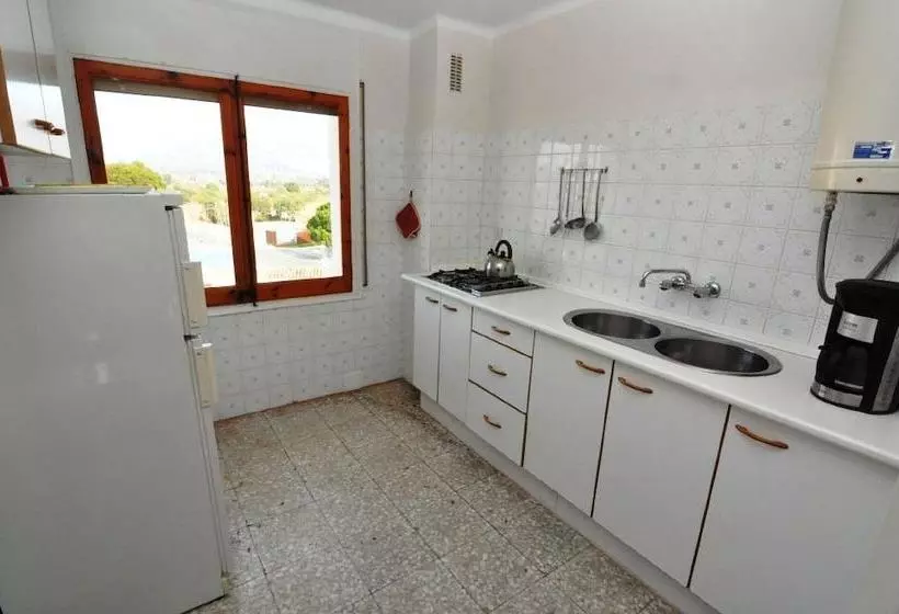 La Solana Apartments