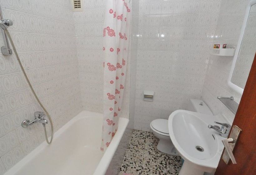 La Solana Apartments