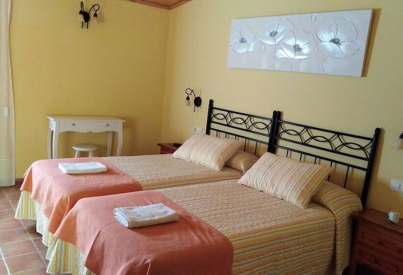 بنسيون Casa Luz