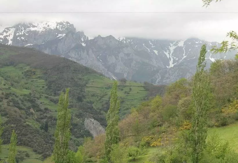 ユースホステル Casona De Treviño