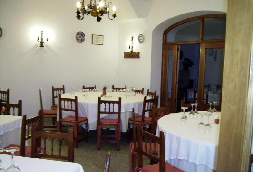 Albergue Hostal Meson La Cadena