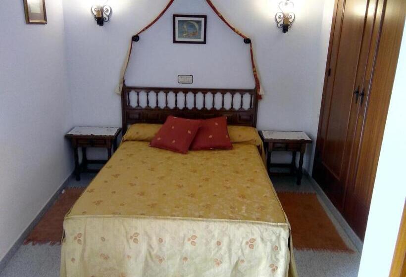 Albergue Hostal Meson La Cadena