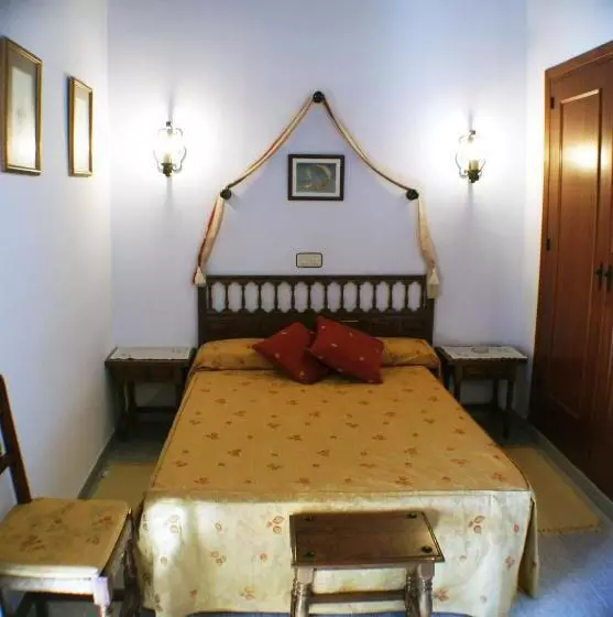 ユースホステル Hostal Meson La Cadena