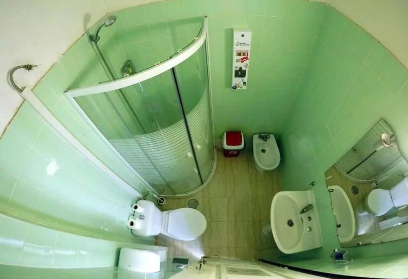 ユースホステル Pension Euro Holitel