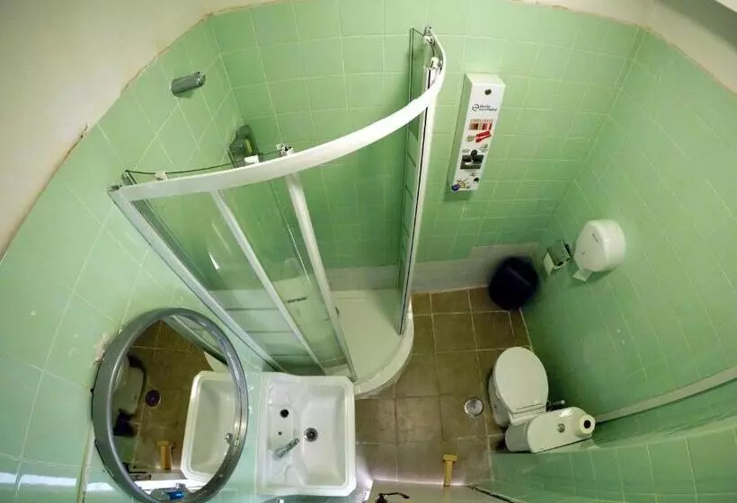 ユースホステル Pension Euro Holitel