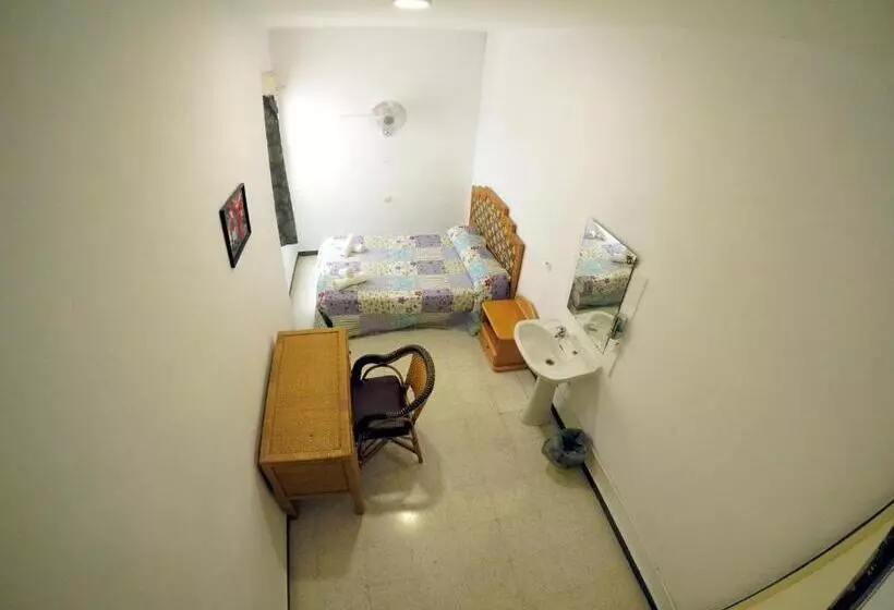 ユースホステル Pension Euro Holitel