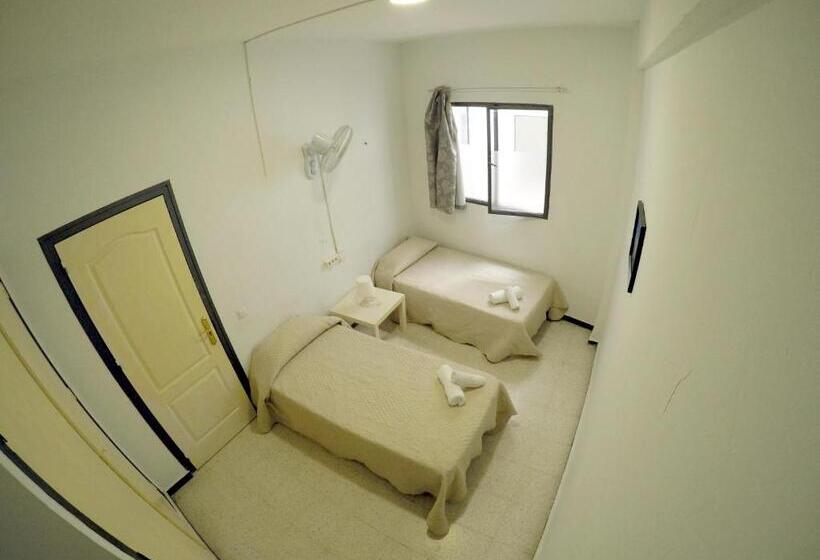 فندق صغير Pension Euro Holitel