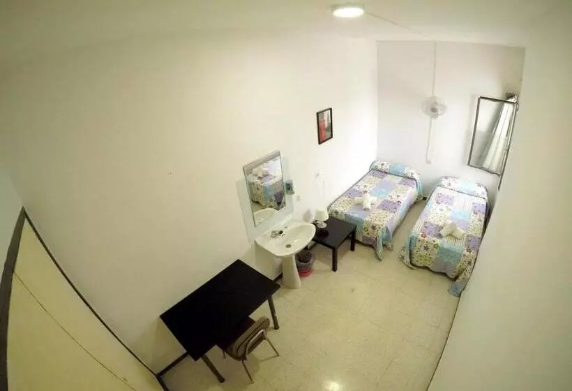 ユースホステル Pension Euro Holitel