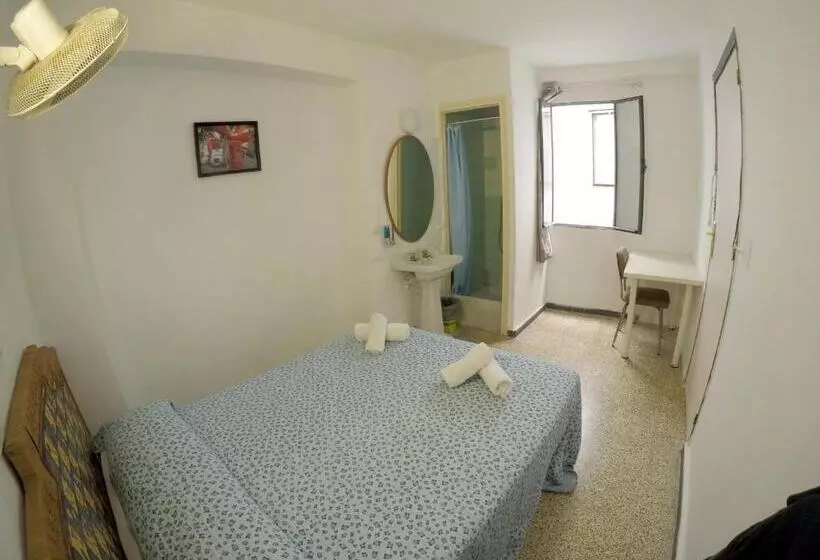 ユースホステル Pension Euro Holitel