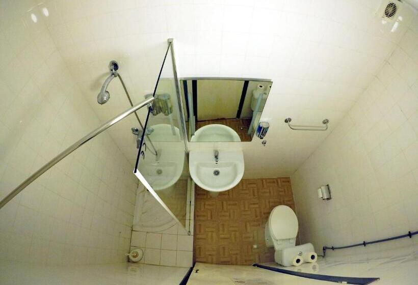 فندق صغير Pension Euro Holitel