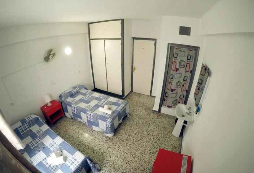 فندق صغير Pension Euro Holitel