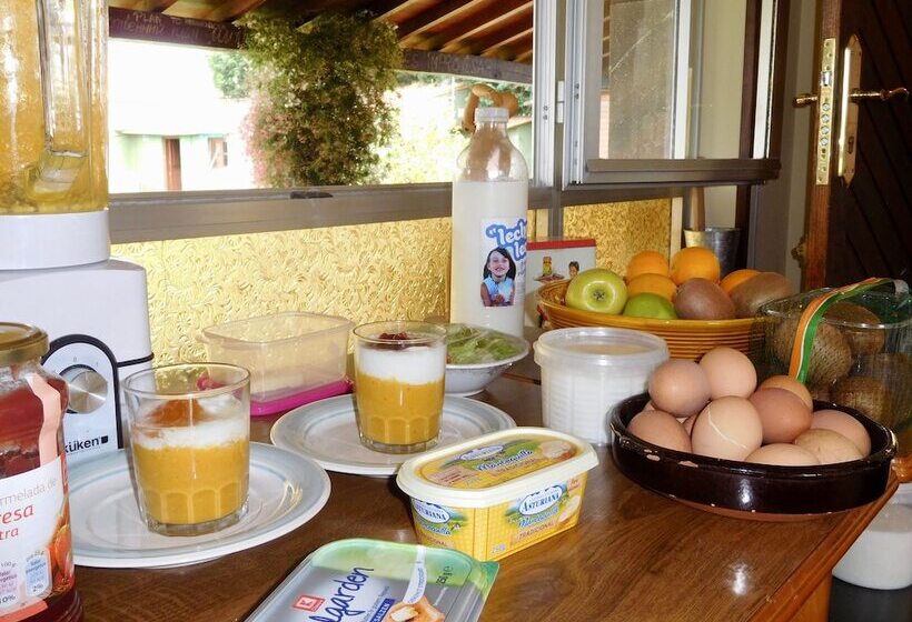 Albergue Llanes Playa De Poo Hostel