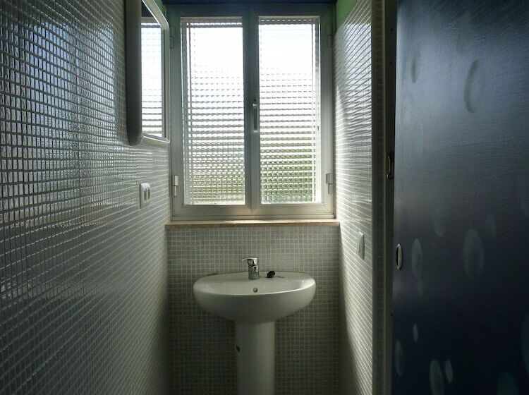 Albergue Llanes Playa De Poo Hostel