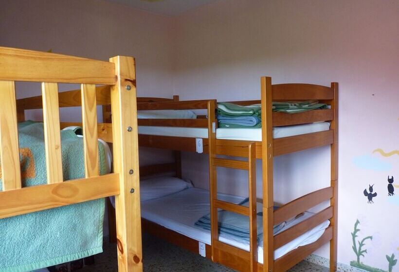 Albergue Llanes Playa De Poo Hostel