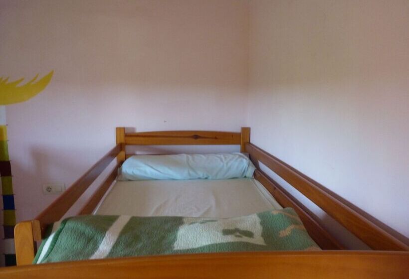 Albergue Llanes Playa De Poo Hostel