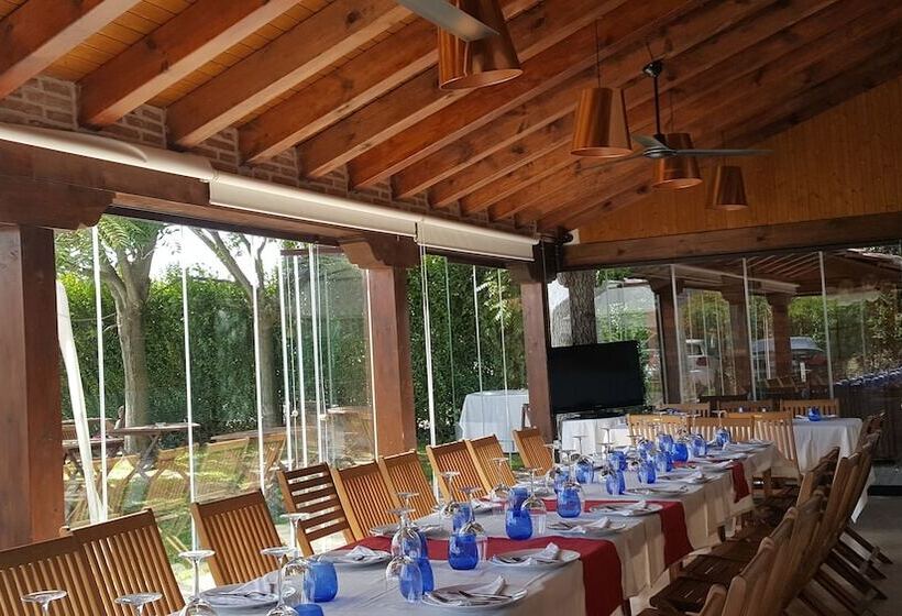 Отель La Puerta De La Ribera