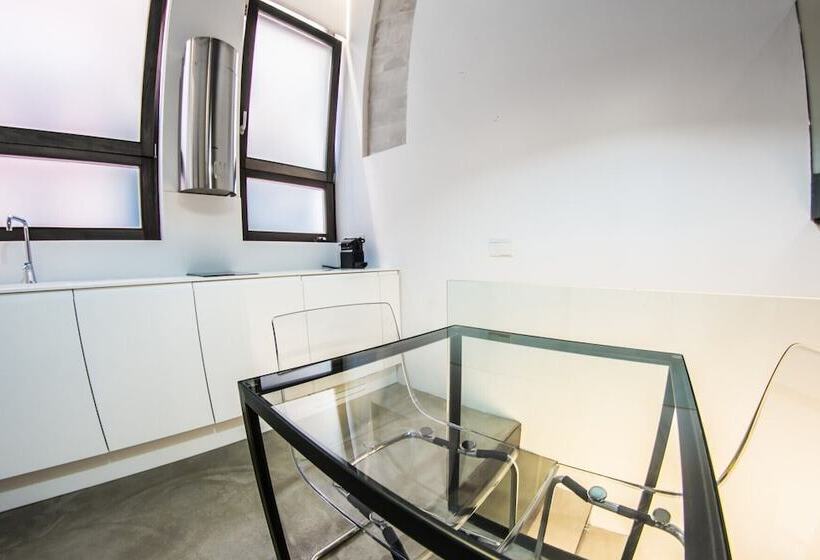 Lonja Suites Apartments