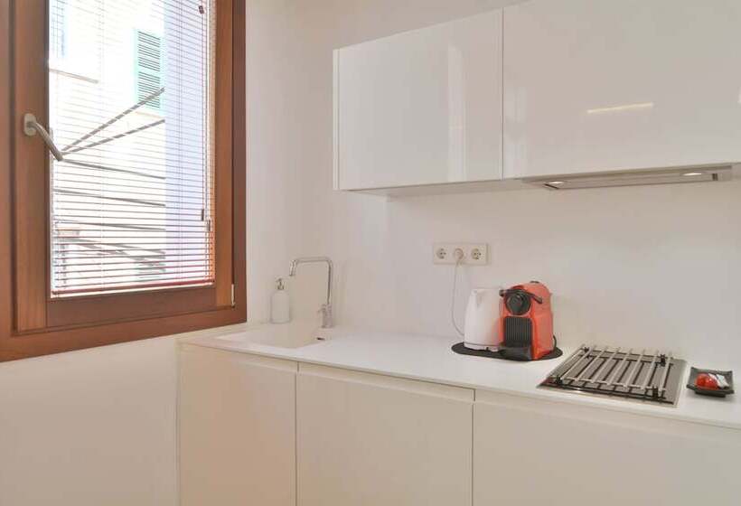 Lonja Suites Apartments