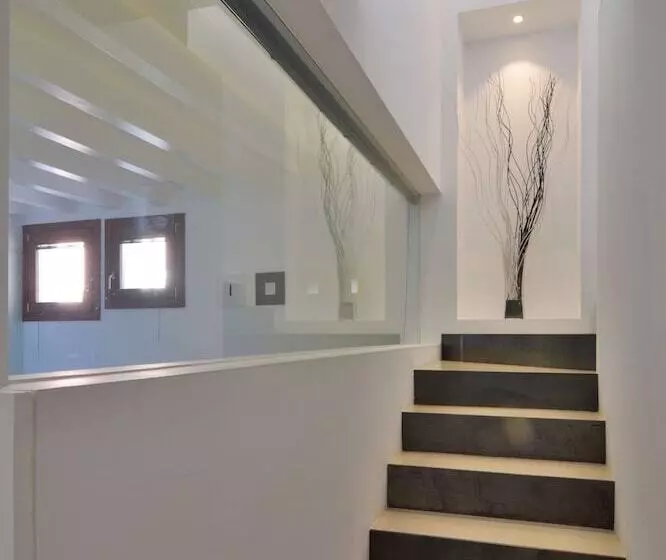 Lonja Suites Apartments