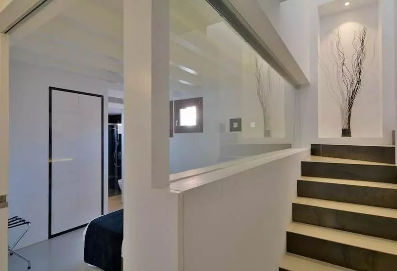 Lonja Suites Apartments