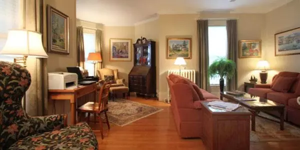 تختخواب و صبحانه Pleasant Street Inn