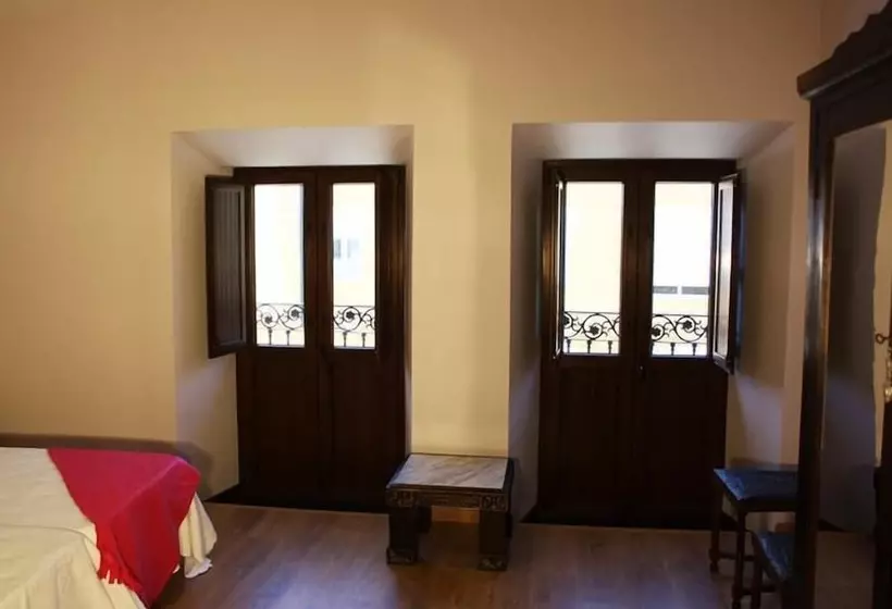 Hostelli Casa Rural El Almendro De María