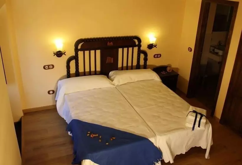 Hostelli Casa Rural El Almendro De María