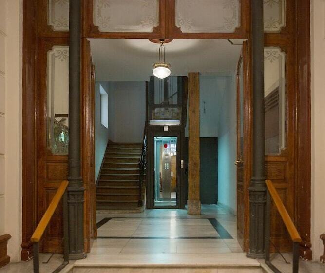 مسافرخانه H A San Mateo Suites