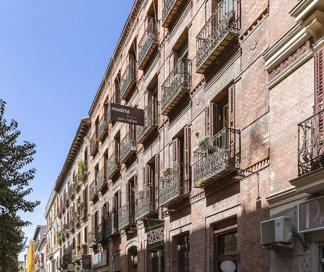 مسافرخانه H A San Mateo Suites