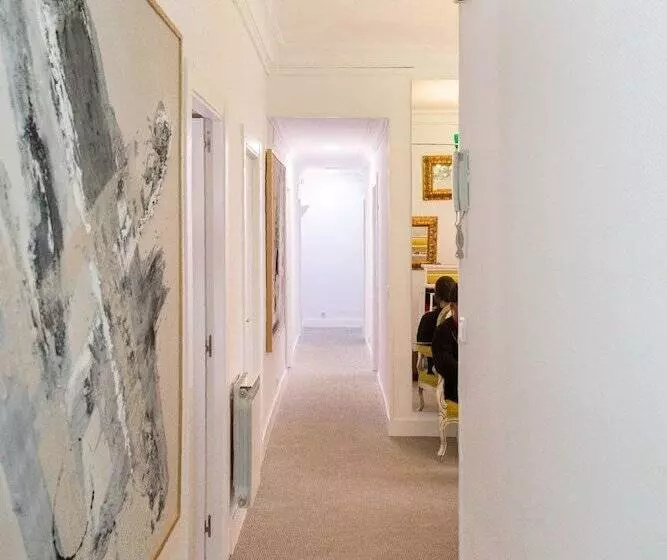 مسافرخانه H A San Mateo Suites