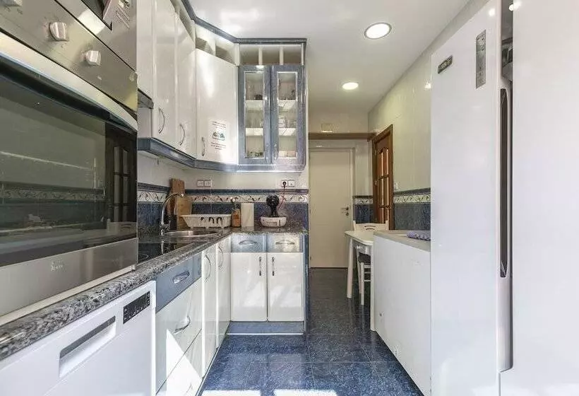 مسافرخانه H A San Mateo Suites