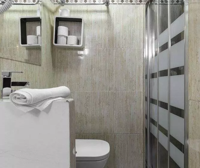 مسافرخانه H A San Mateo Suites