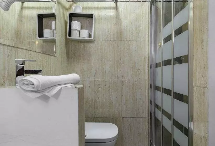 مسافرخانه H A San Mateo Suites