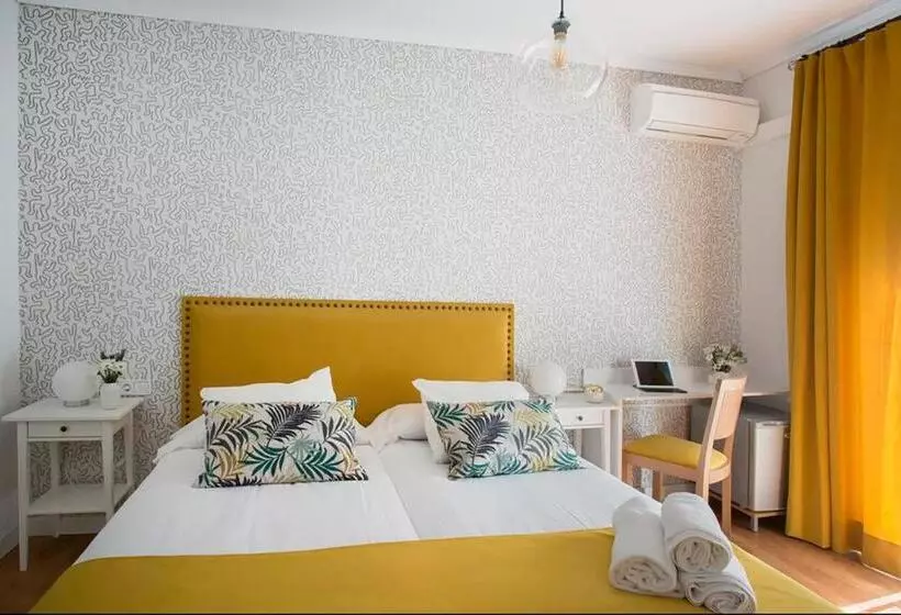 مسافرخانه H A San Mateo Suites